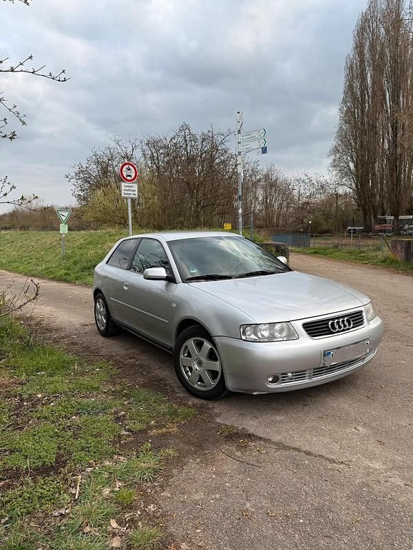 Gebraucht Audi A3 131 PS (96 kW) 2001 Silber Kleinwagen