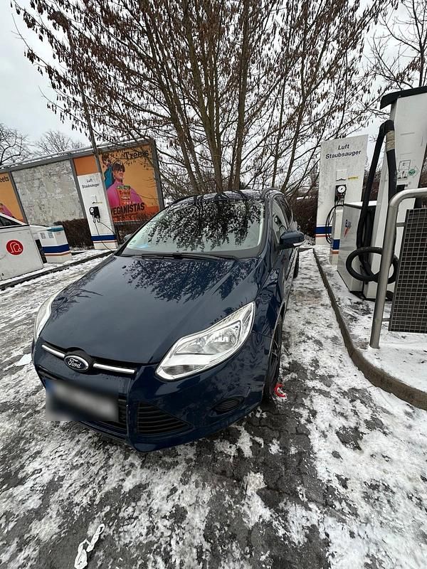 Second-hand Ford Focus 125 CP (91 kW) 2012 Albastru Break