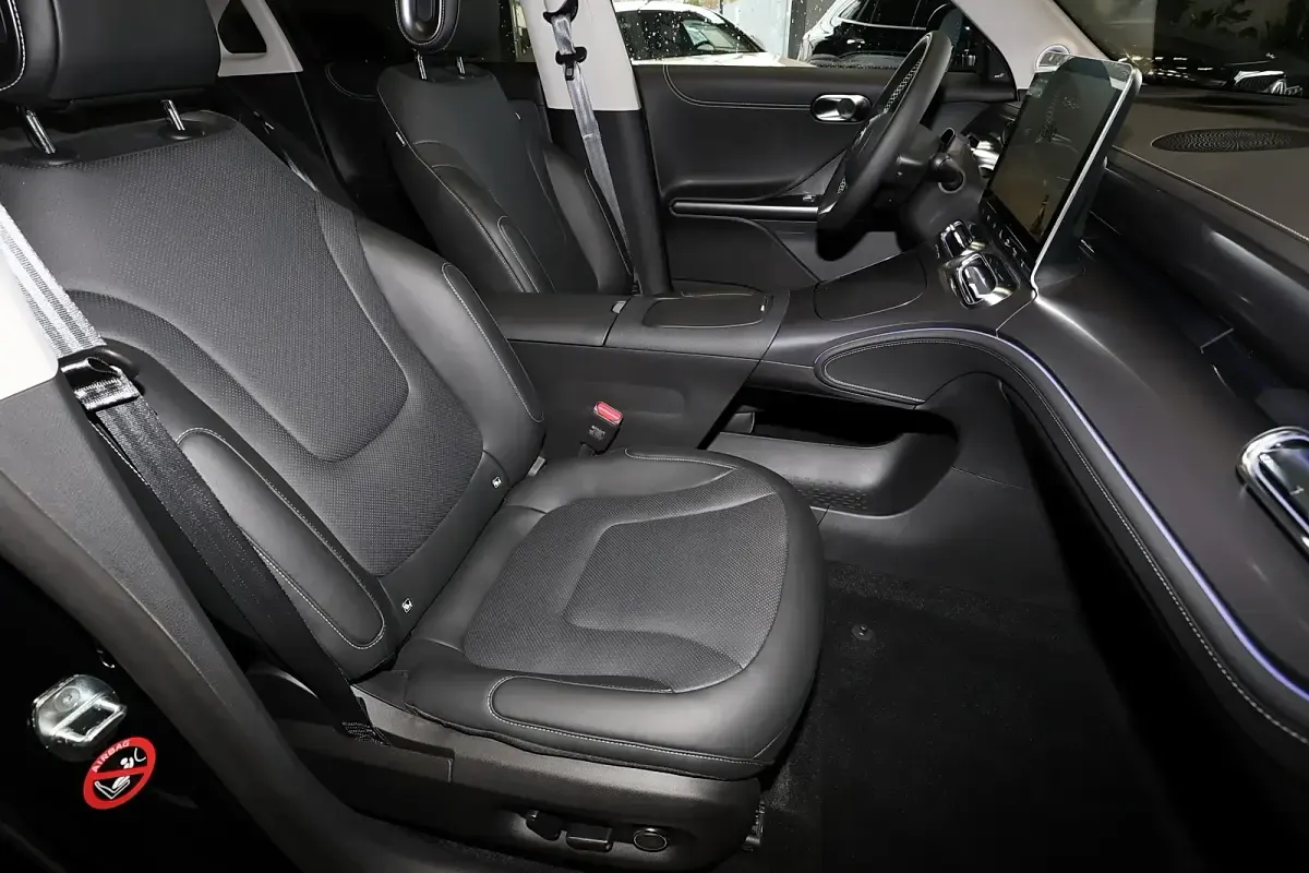 Neu Smart #1 Edition #1 200 kW (272 PS) 2025 Meta black SUV