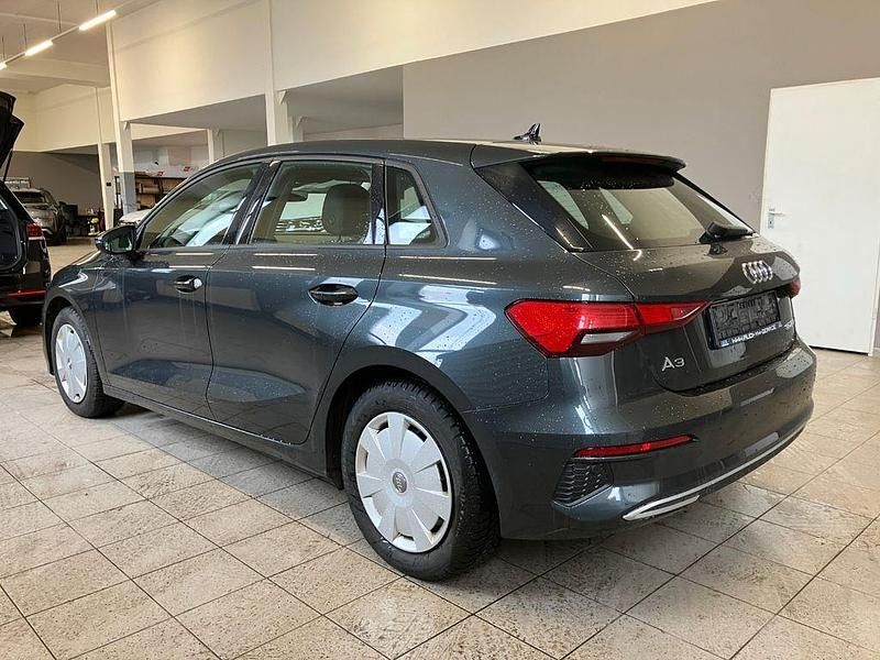 Gebraucht Audi A3 Advanced 110 PS (80 kW) 2022 Grau Limousine