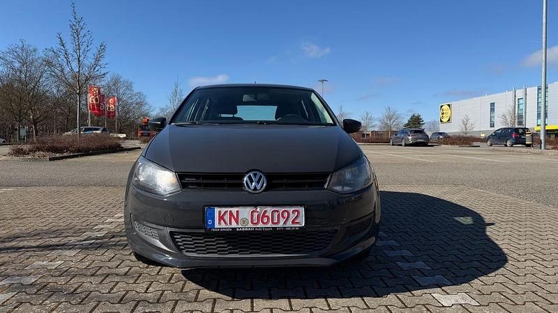 Gebraucht VW Polo Trendline 75 PS (55 kW) 2015 Grau Limousine