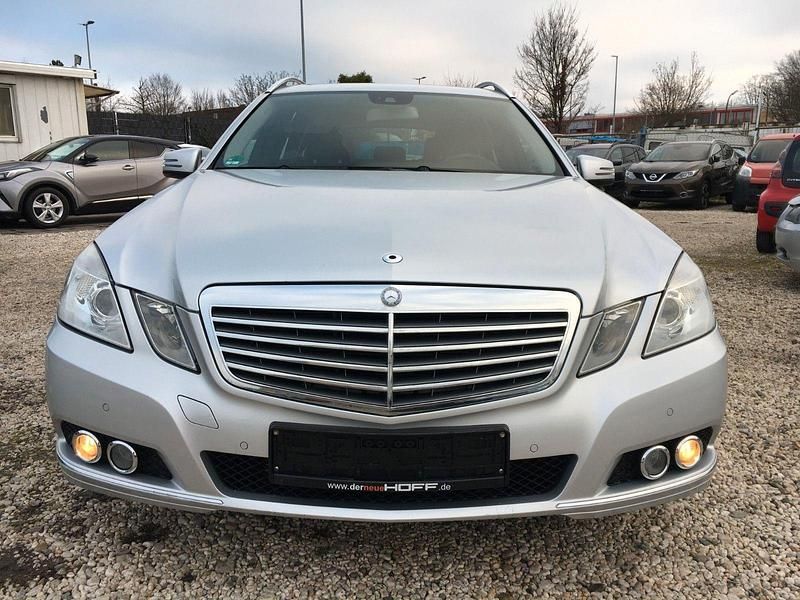 Second-hand Mercedes E220 170 CP (125 kW) 2011 Argintiu Break