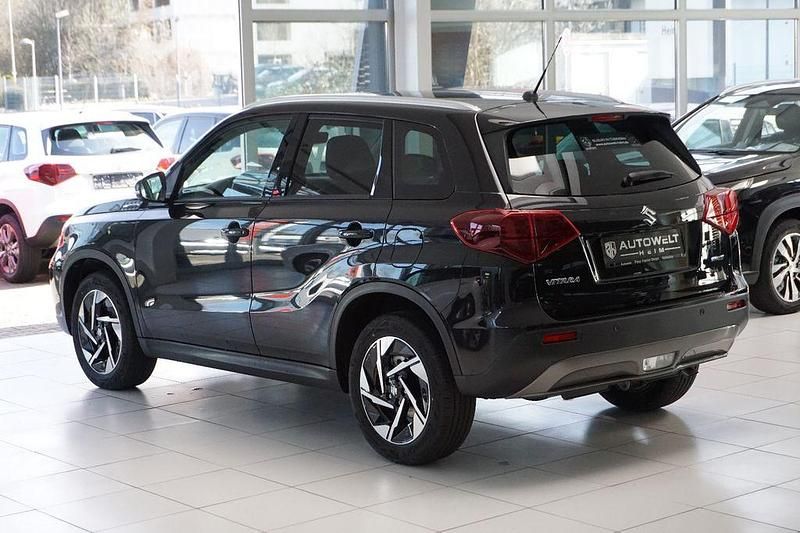Neu Suzuki Vitara Comfort+ 102 PS (75 kW) 2025 Cosmic black pearl metallic SUV
