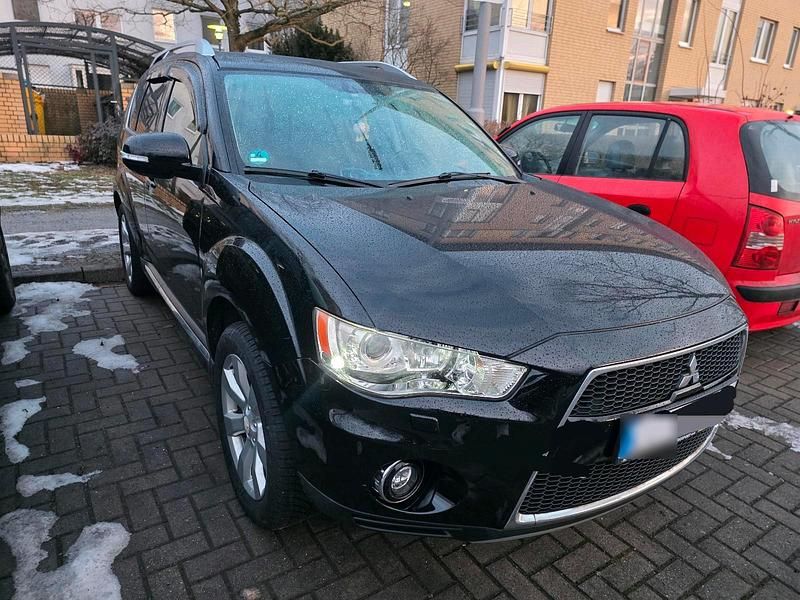 Gebraucht Mitsubishi Outlander 157 PS (115 kW) 2010 Schwarz SUV