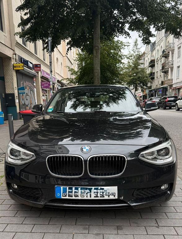 Schwarz Gebraucht 2013 BMW 118 Performance Kleinwagen | 6.490 € (Superpreis) - Bild 1/4