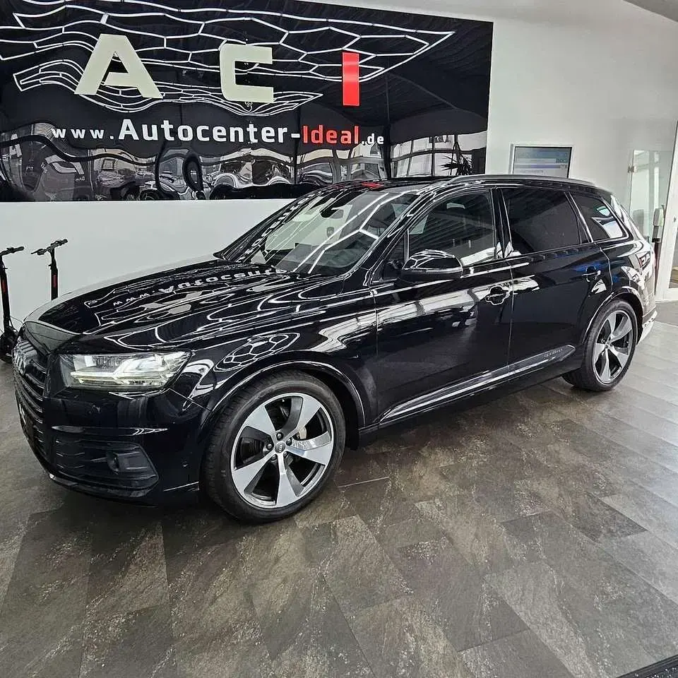 Używany Audi Q7 S-line plus 272 KM (200 kW) 2016 Czarny SUV
