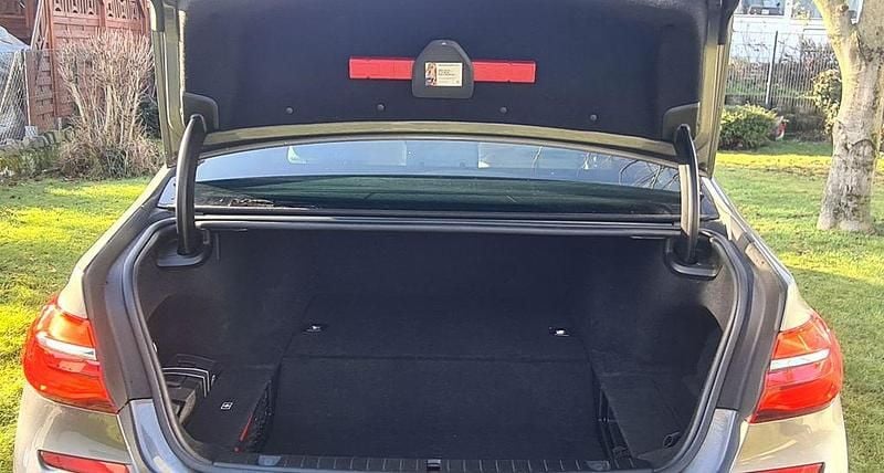 Gebraucht BMW 740 iPerformance 326 PS (239 kW) 2017 Grau Limousine