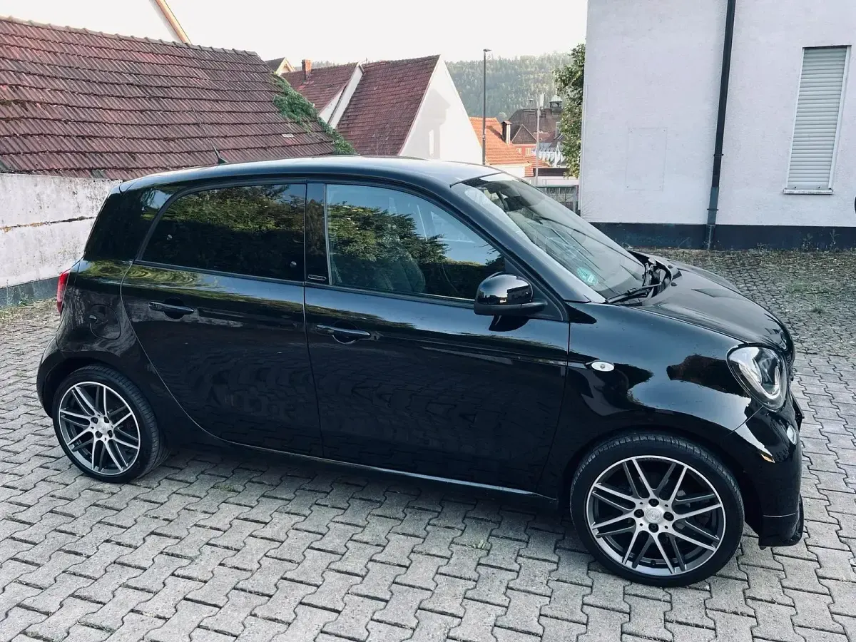 Gebraucht Smart ForFour Brabus Xclusive 109 PS (80 kW) 2017 Schwarz Kleinwagen