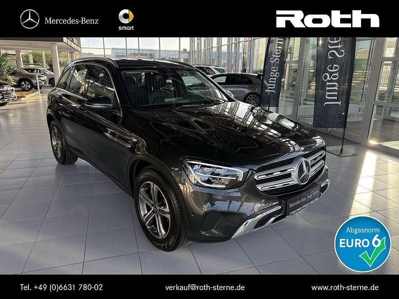 Gebraucht Mercedes GLC220 194 PS (142 kW) 2022 Grau SUV