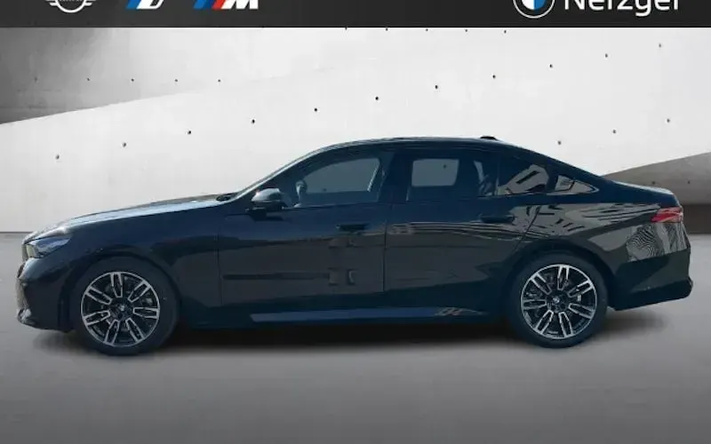 Neu BMW 520 Comfort Edition 197 PS (144 kW) 2025 Schwarz Limousine