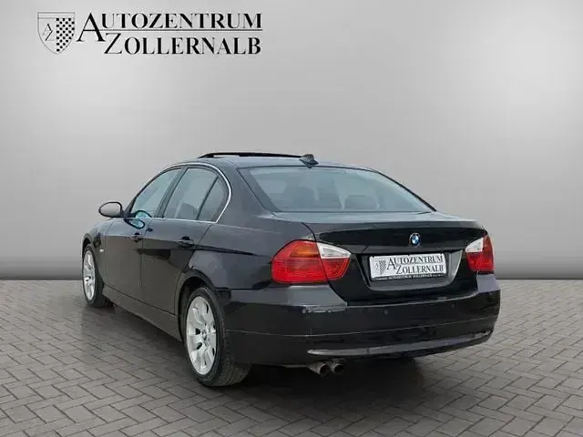Gebraucht BMW 325 Advantage 252 PS (185 kW) 2007 Schwarz Limousine