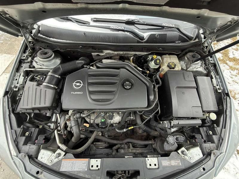 Gebraucht Opel Insignia Edition 220 PS (161 kW) 2010 Grau Kombi