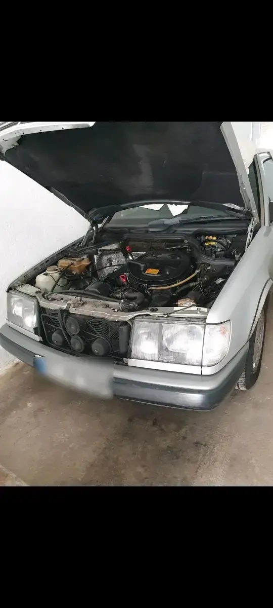Gebraucht Mercedes E300 179 PS (131 kW) 1989 Silber Coupé