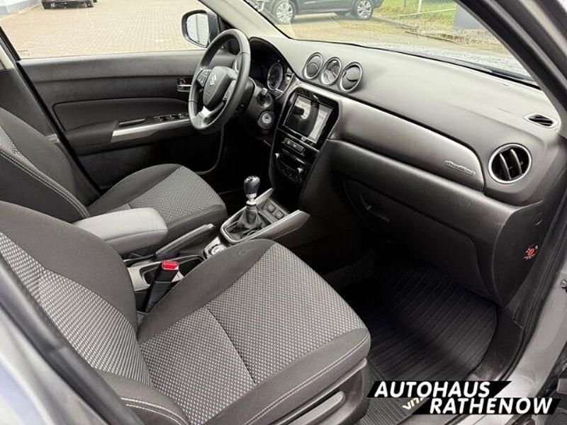 Gebraucht Suzuki Vitara Comfort 129 PS (94 kW) 2021 Galactic grau SUV