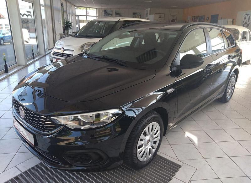 Cinema black Gebraucht 2017 Fiat Tipo Pop Kombi | 9.450 € (Fairer Preis) - Bild 1/4