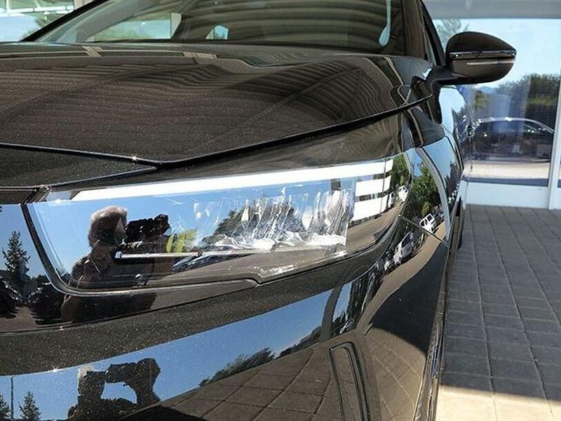 Gebraucht Opel Corsa Basis 101 PS (74 kW) 2024 Black metallic Kleinwagen