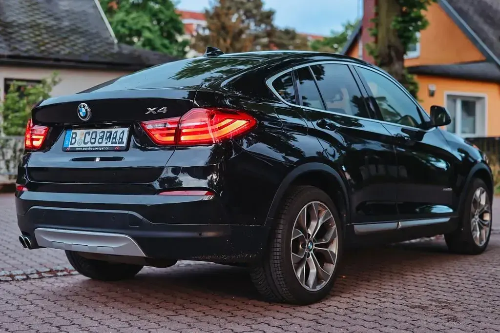 Gebraucht BMW X4 Performance 258 PS (189 kW) 2016 Schwarz SUV