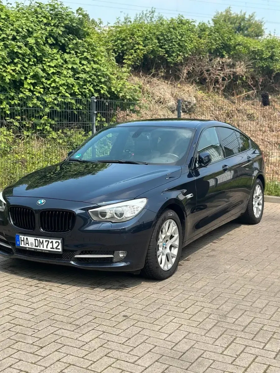 Gebraucht BMW 530 M Sport 245 PS (180 kW) 2011 Blau Limousine
