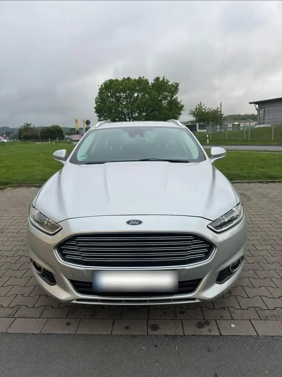 Gebraucht Ford Mondeo 150 PS (110 kW) 2016 Silber Kombi