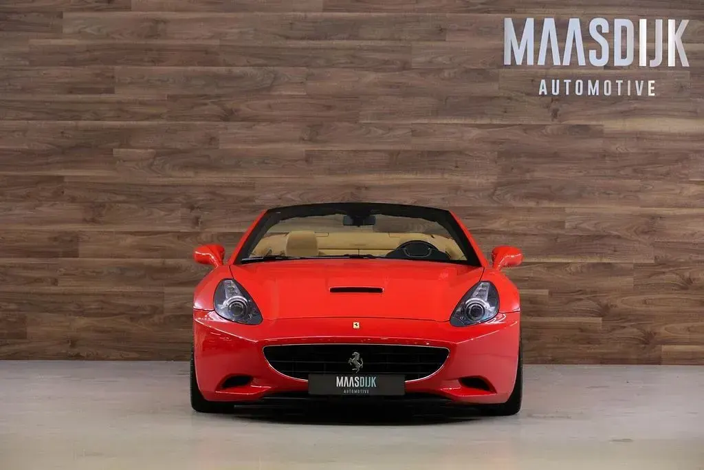 Gebraucht Ferrari California 460 PS (338 kW) 2010 Rot Cabrio