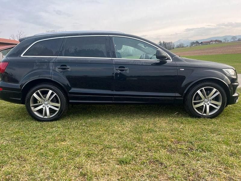 Gebraucht Audi Q7 Ambiente 245 PS (180 kW) 2013 Schwarz SUV