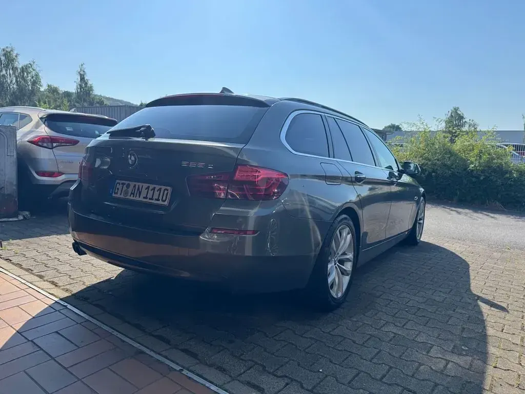 Gebraucht BMW 525 Performance 218 PS (160 kW) 2014 Grau Limousine