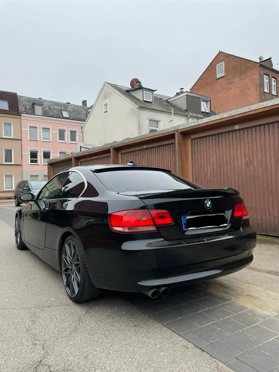 Gebraucht BMW 330 231 PS (169 kW) 2007 Schwarz Coupé