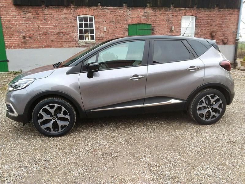 Grau Gebraucht 2019 Renault Captur SUV | 8.800 € (Superpreis) - Bild 1/4