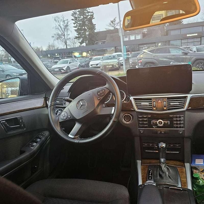 Gebraucht Mercedes E200 Elegance 136 PS (100 kW) 2011 Cabrio