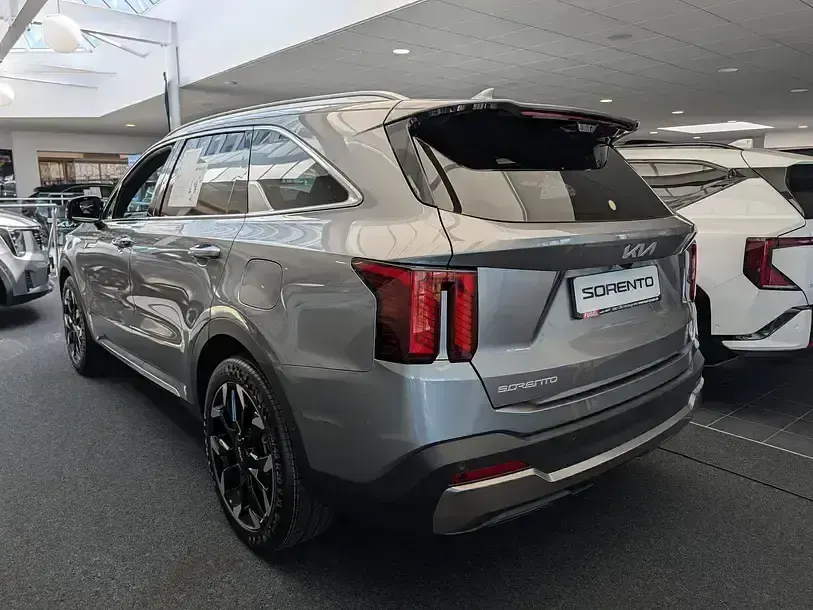 Neu Kia Sorento Platinum 193 PS (141 kW) 2026 Stahlgrau met. SUV