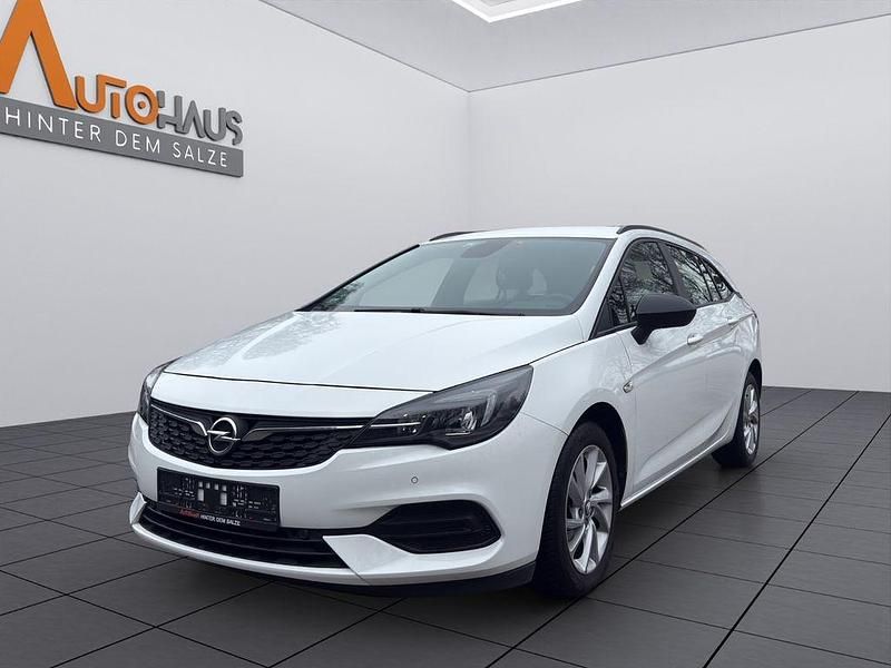 Usado Opel Astra Edition 122 HP (89 kW) 2022 Branco Carrinha