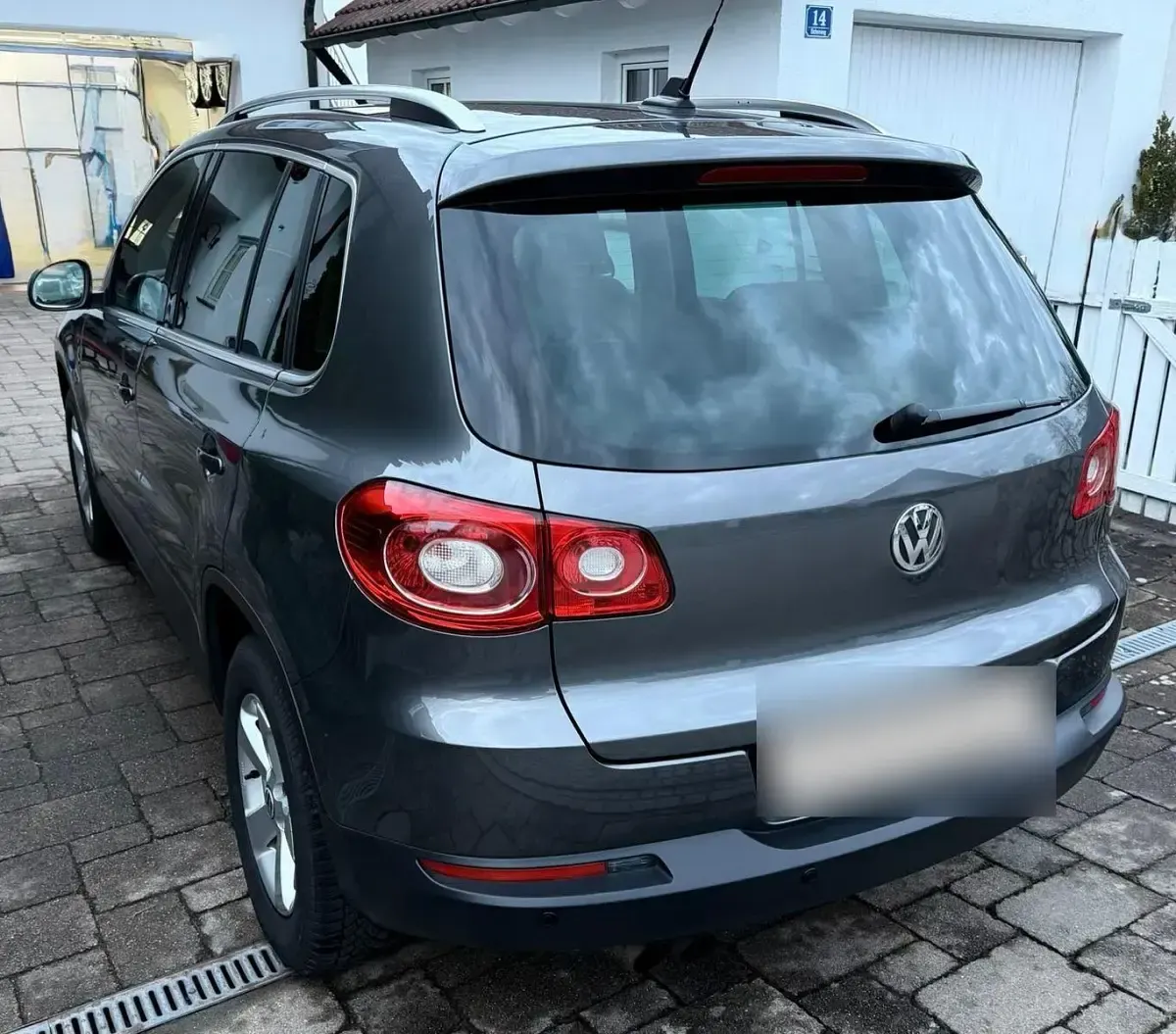 Gebraucht VW Tiguan Sportline 170 PS (125 kW) 2011 Grau SUV
