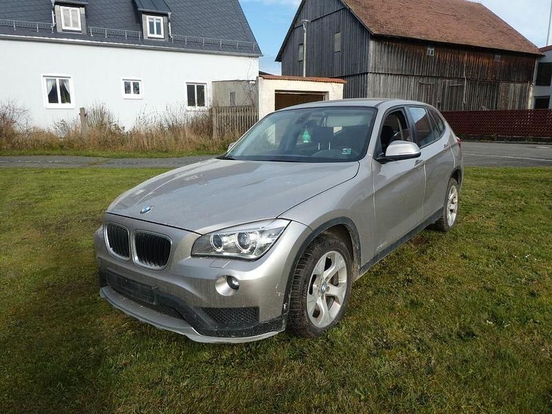 Silber Gebraucht 2014 BMW X1 Sport Line SUV | 8.500 € (Superpreis) - Bild 1/4
