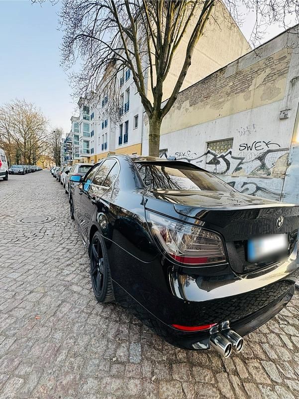 Second-hand BMW 523 2006 Negru Berlinǎ
