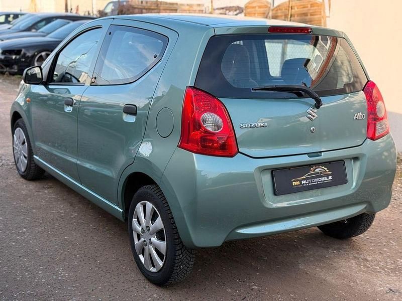 Gebraucht Suzuki Alto Basic 68 PS (50 kW) 2009 Grün Kleinwagen