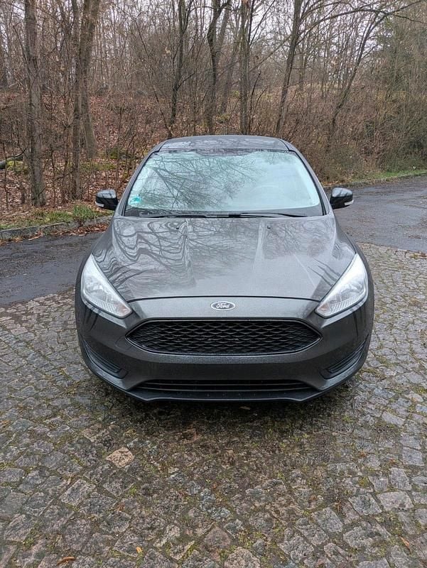 Gebraucht Ford Focus 100 PS (73 kW) 2016 Grau Kombi