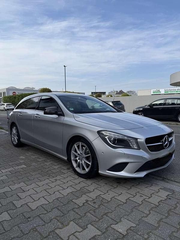Gebraucht Mercedes CLA180 122 PS (89 kW) 2016 Grau Limousine