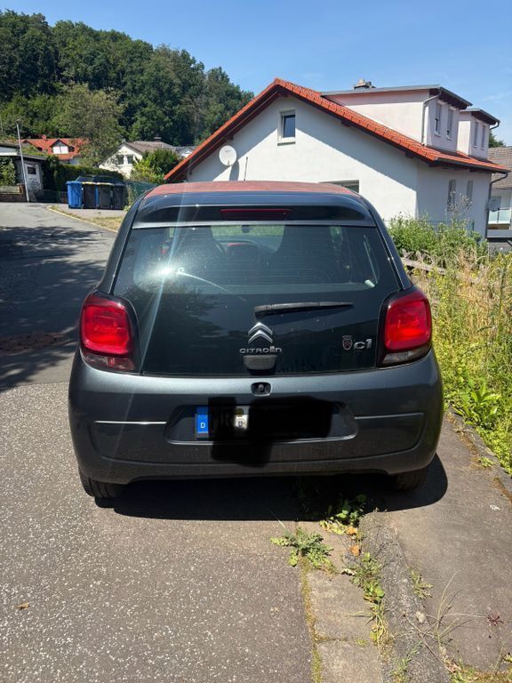 Schwarz Gebraucht 2018 Citroën C1 PureTech Kleinwagen | 10.900 € (Etwas zu teuer) - Bild 1/3