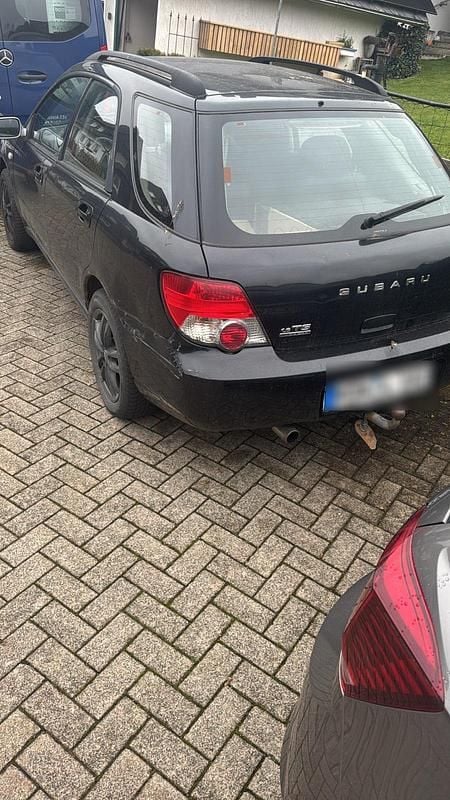 Schwarz Gebraucht 2005 Subaru Impreza Kombi | 1.300 € (Superpreis) - Bild 1/3