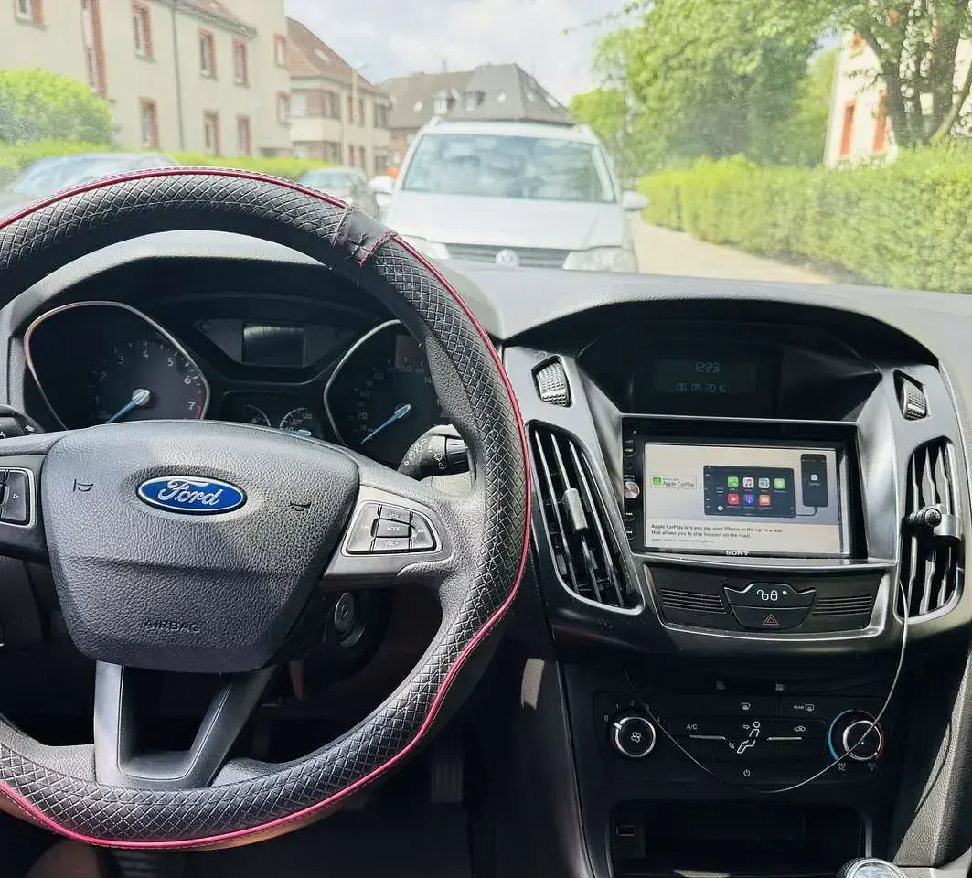 Gebraucht Ford Focus Ambiente 101 PS (74 kW) 2014 Weiß Kombi