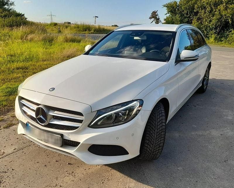 Gebraucht Mercedes C160 Avantgarde 129 PS (94 kW) 2017 Weiß Coupé