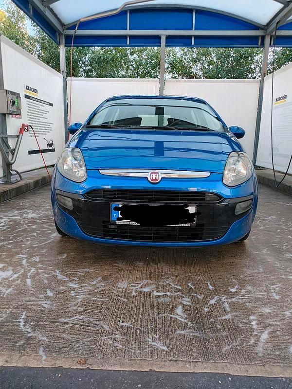 Blau Gebraucht 2011 Fiat Punto Kleinwagen | 3.000 € (Fairer Preis) - Bild 1/4