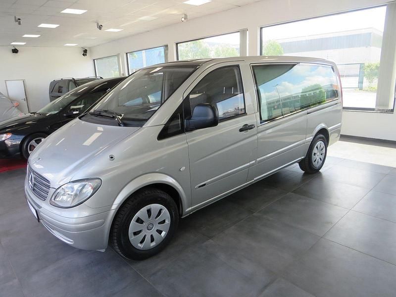 Cubanitsilber Gebraucht 2009 Mercedes Vito Van / Kleinbus | 15.950 € - Bild 1/4