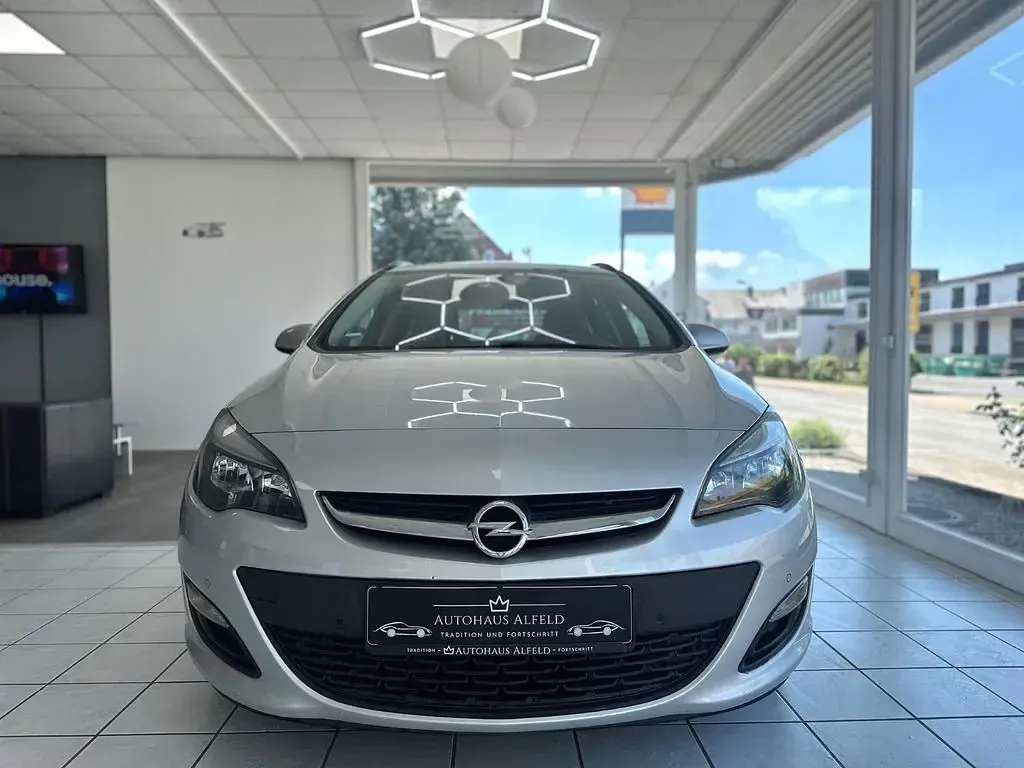 Gebraucht Opel Astra 140 PS (102 kW) 2016 Silber Kombi