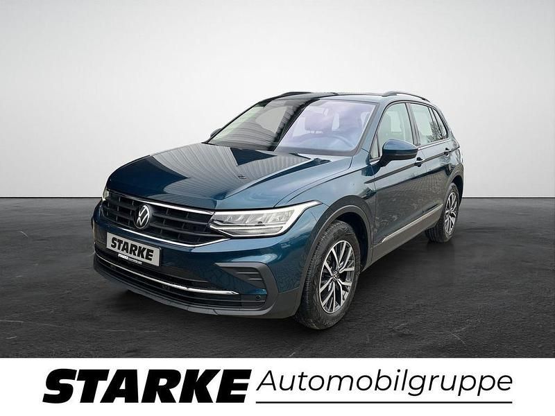 Gebraucht VW Tiguan S 150 PS (110 kW) 2022 Blau SUV