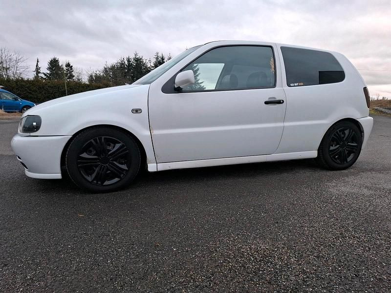 Gebraucht VW Polo 75 PS (55 kW) 1999 Weiß Kleinwagen