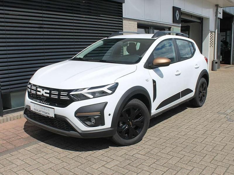 Gletscherweiss Gebraucht 2024 Dacia Sandero Extreme Kleinwagen | 18.900 € (Fairer Preis) - Bild 1/4