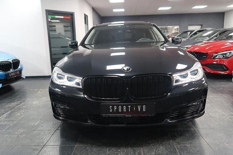 Gebraucht BMW 740 Shadowline 320 PS (235 kW) 2018 Schwarz Limousine