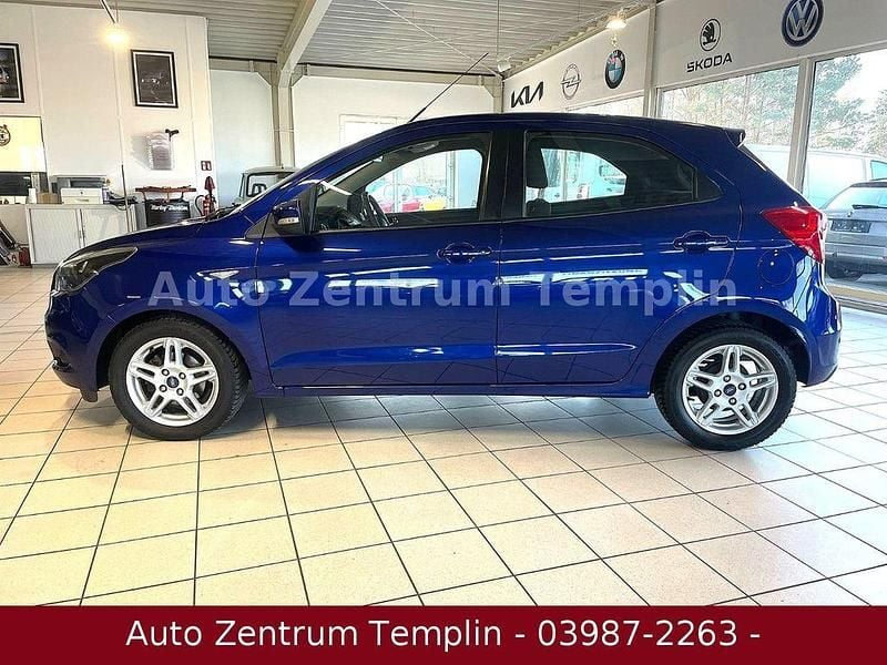 Gebraucht Ford Ka Plus 86 PS (63 kW) 2017 Blau Kleinwagen