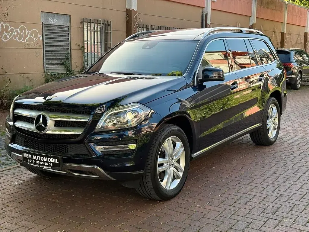 Używany Mercedes GL400 333 KM (244 kW) 2015 Niebieski SUV